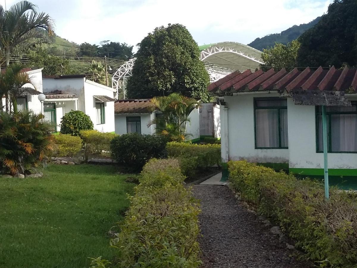 Servituristicos La Esmeralda Hotel Santa Maria ภายนอก รูปภาพ