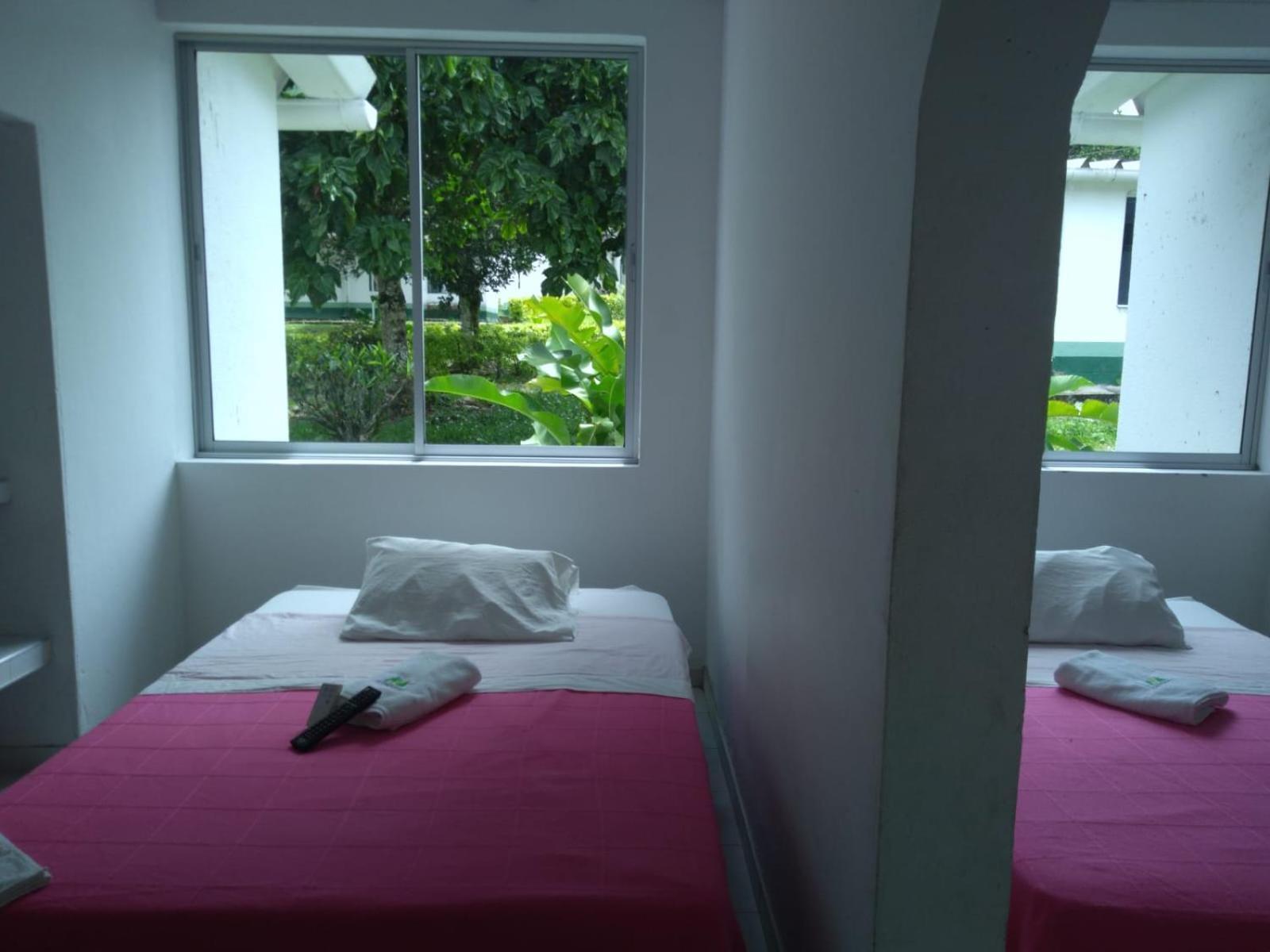 Servituristicos La Esmeralda Hotel Santa Maria ภายนอก รูปภาพ